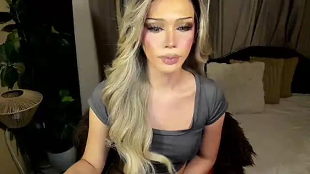 LA-GIRL webcam