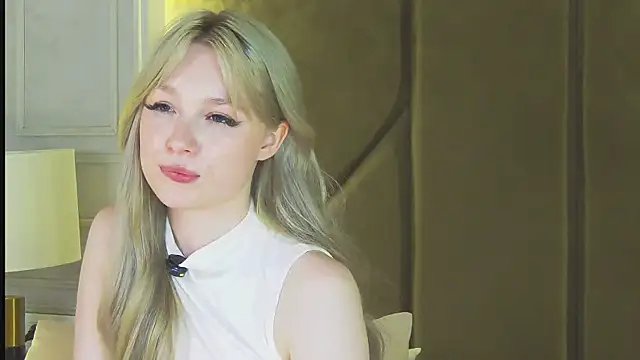 Shy_Barbie webcam