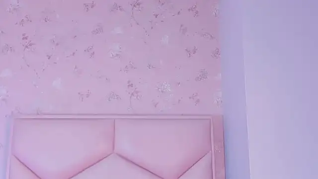 Nasly_Moore webcam