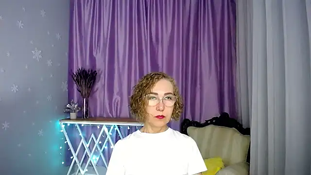 queen_a_n_i webcam