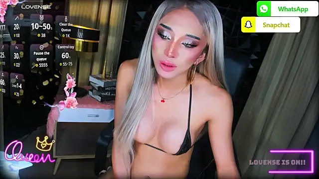 UrDominantBella webcam