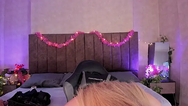 LanaMills_ webcam