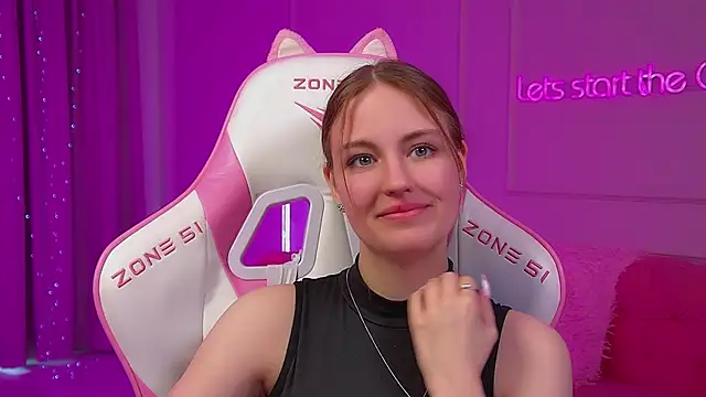 SofiaSarvains webcam