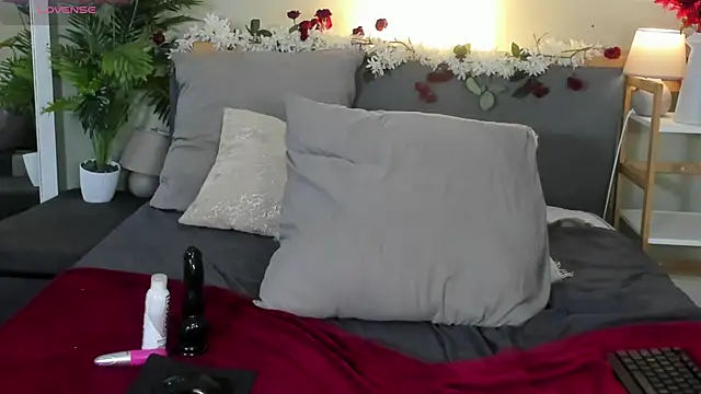 Lady_Brooke webcam