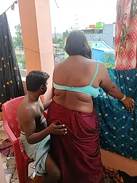 Desicouple1706 webcam