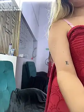 Antonella_Julieta webcam