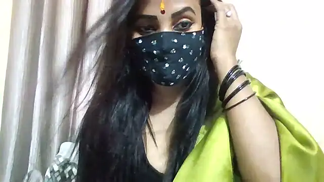 Queenhimanshi webcam