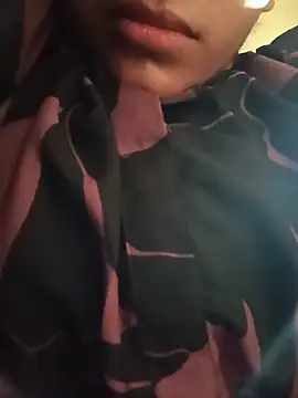 Aaisha-16 webcam