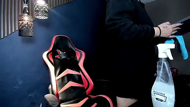 NaomySakura webcam