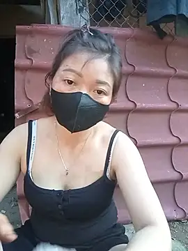 Bling-pusy webcam