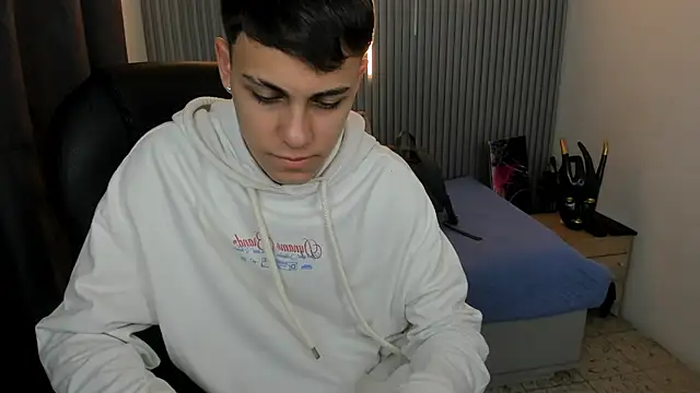Ethanx18_ webcam