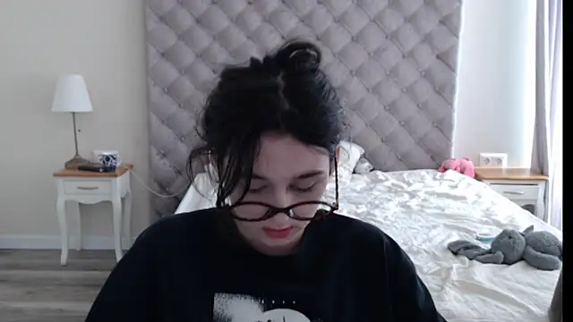 cute_lilia - Cute_lilia's free webcam - UK Sex Cams