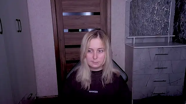 Kristy-Max webcam