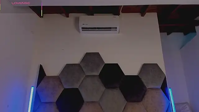 Latrellx7 webcam