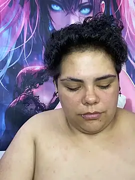 Hailey_Curvy webcam