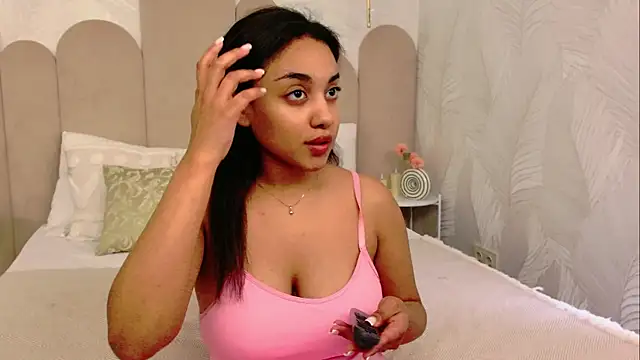 Luna_Cortier webcam
