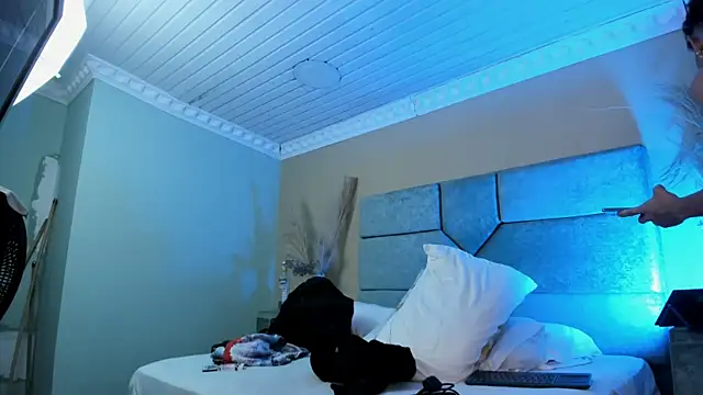 NoaahTylor webcam