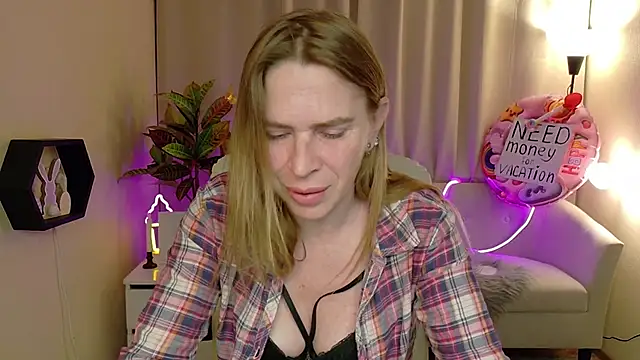 TessaDaybreak webcam