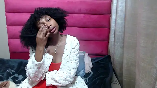 ExtraDoll webcam