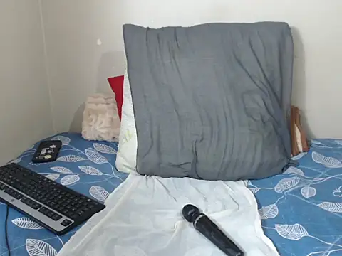 BadGirlMona webcam