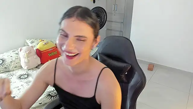 _shantallskinny_ live sex cam