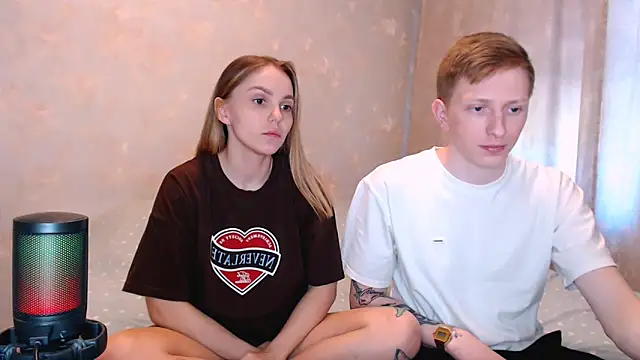 juliaanddima (Ask my age) - show ass doggy naked