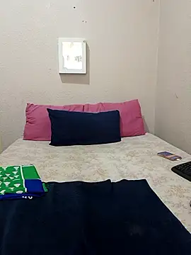 FreakyAngel3X webcam
