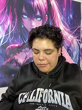 Hailey_Curvy webcam