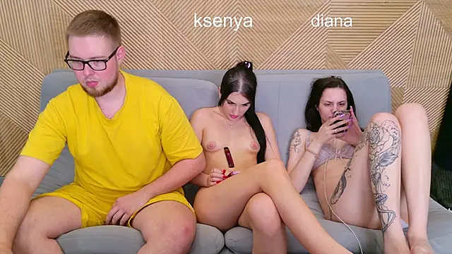 Ksenny live cam