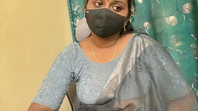 Tanuja-Sexy webcam