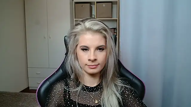 kristineglow - KristineGlow's free webcam - UK Sex Cams