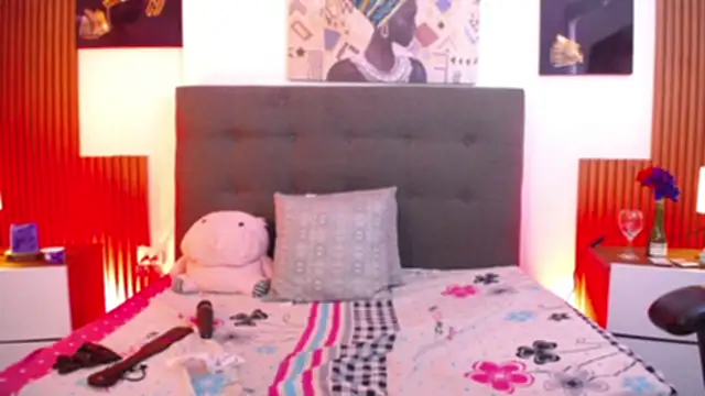 milfsecret69 webcam