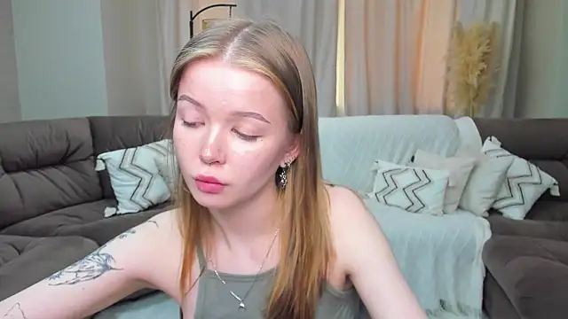Violetta__Dreams webcam