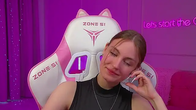 SofiaSarvains webcam