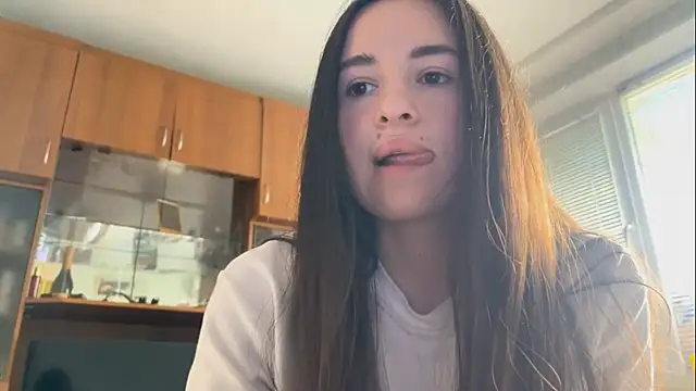 CarolineRu webcam