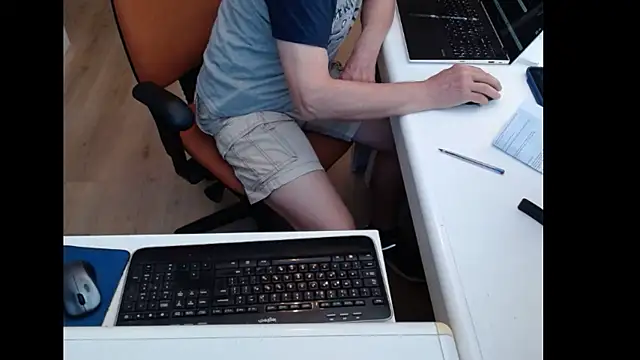 dutchpornking - Dutchpornking's free webcam - UK Sex Cams