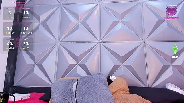 BustyGlow webcam