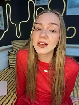 MilaMoone webcam