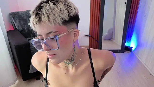Rebeka-baker webcam