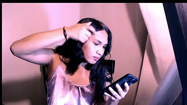 slutty_aki webcam