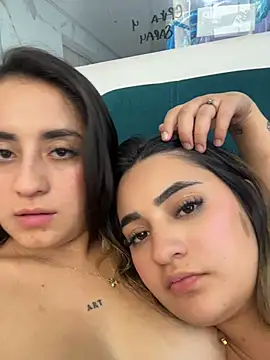 Antonella_Julieta webcam