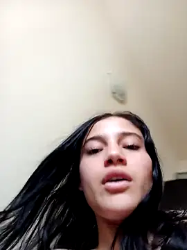 Virgin_Pussy_Love webcam