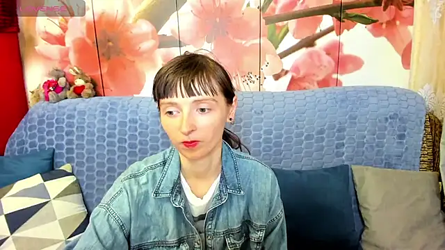 TayanaJons webcam
