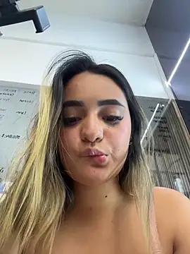 Antonella_Julieta webcam