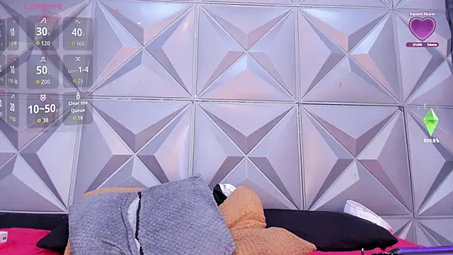 BustyGlow webcam