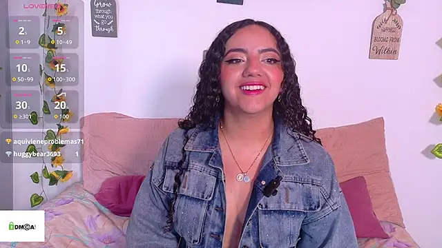 emiily_curly webcam