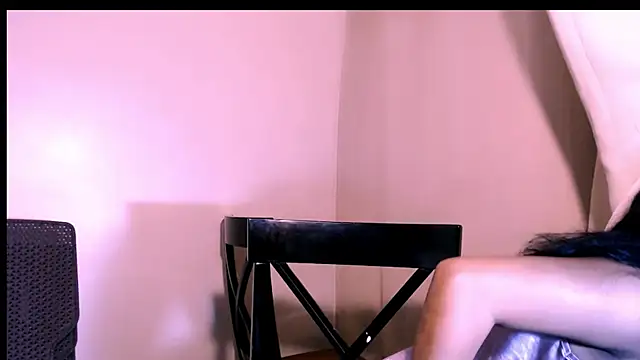 slutty_aki (Ask my age) - BE MY KING AND CUM IN PUBLIC!