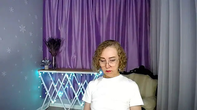 queen_a_n_i webcam