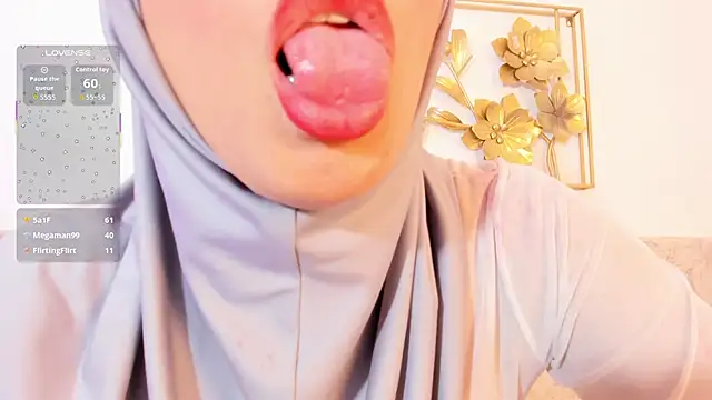 hanajameela (Ask my age) - Ahegao + saliva👀👅