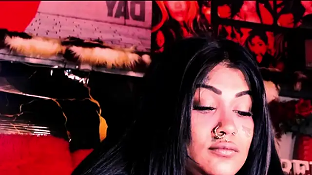 indian_dreamgirl webcam